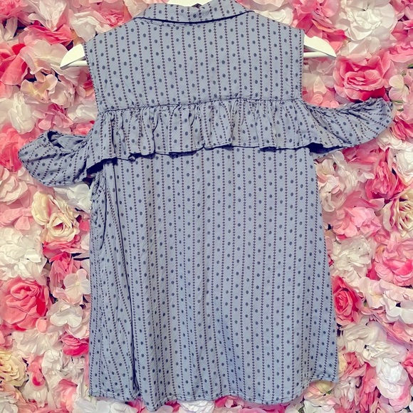 🛍️ 2 for $10 DR2 Cold Shoulder Printed Ruffle Top Sz Large - Picture 5 of 7